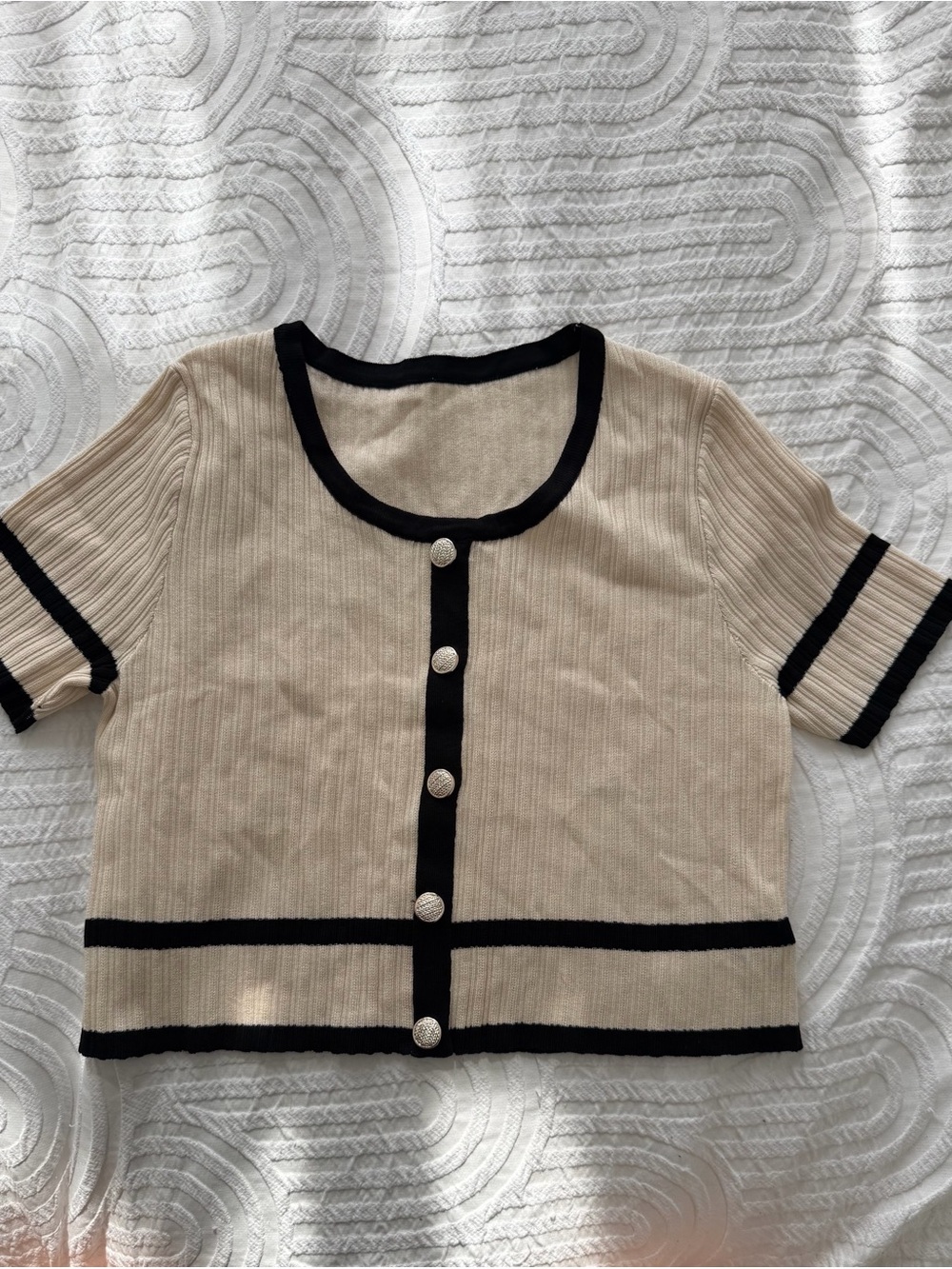 Elevated Ribbed Short-Sleeve Cardigan Top - Cream with Black Trim